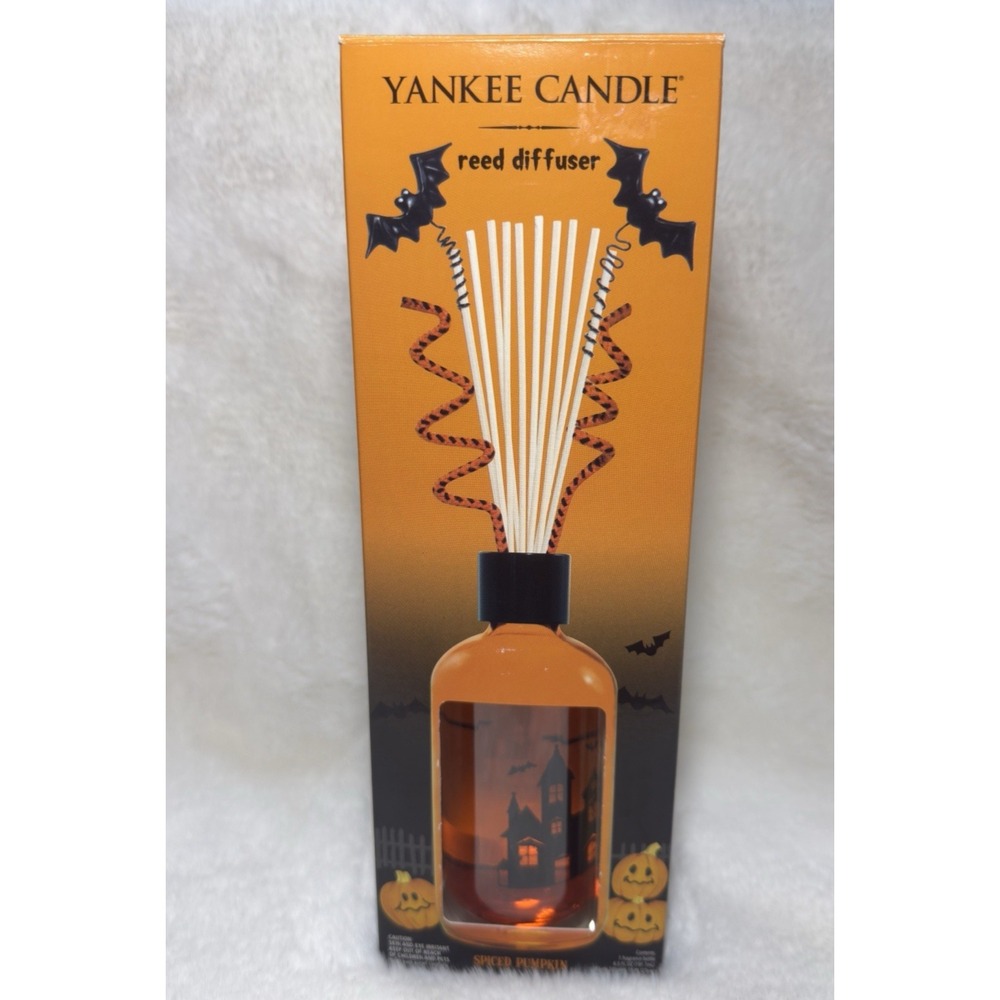 Yankee Candle Reed Diffuser Spiced Pumpkin Halloween Decor Bats Haunted House